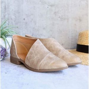 Qupid cut out flat boots